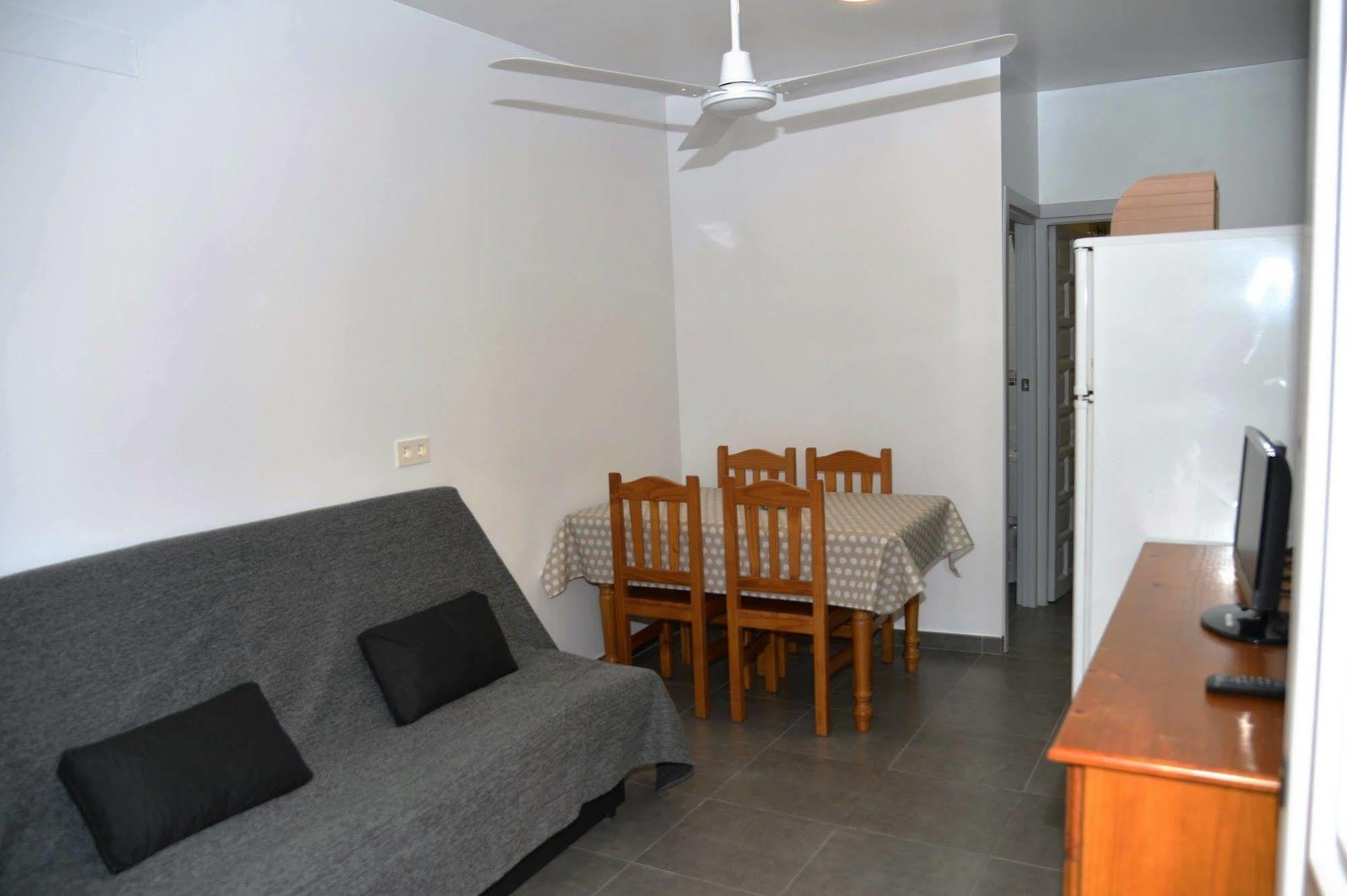 Apartamentos El Galan II カルボネラス エクステリア 写真