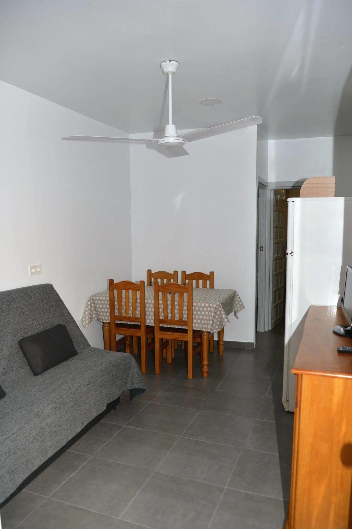 Apartamentos El Galan II カルボネラス エクステリア 写真