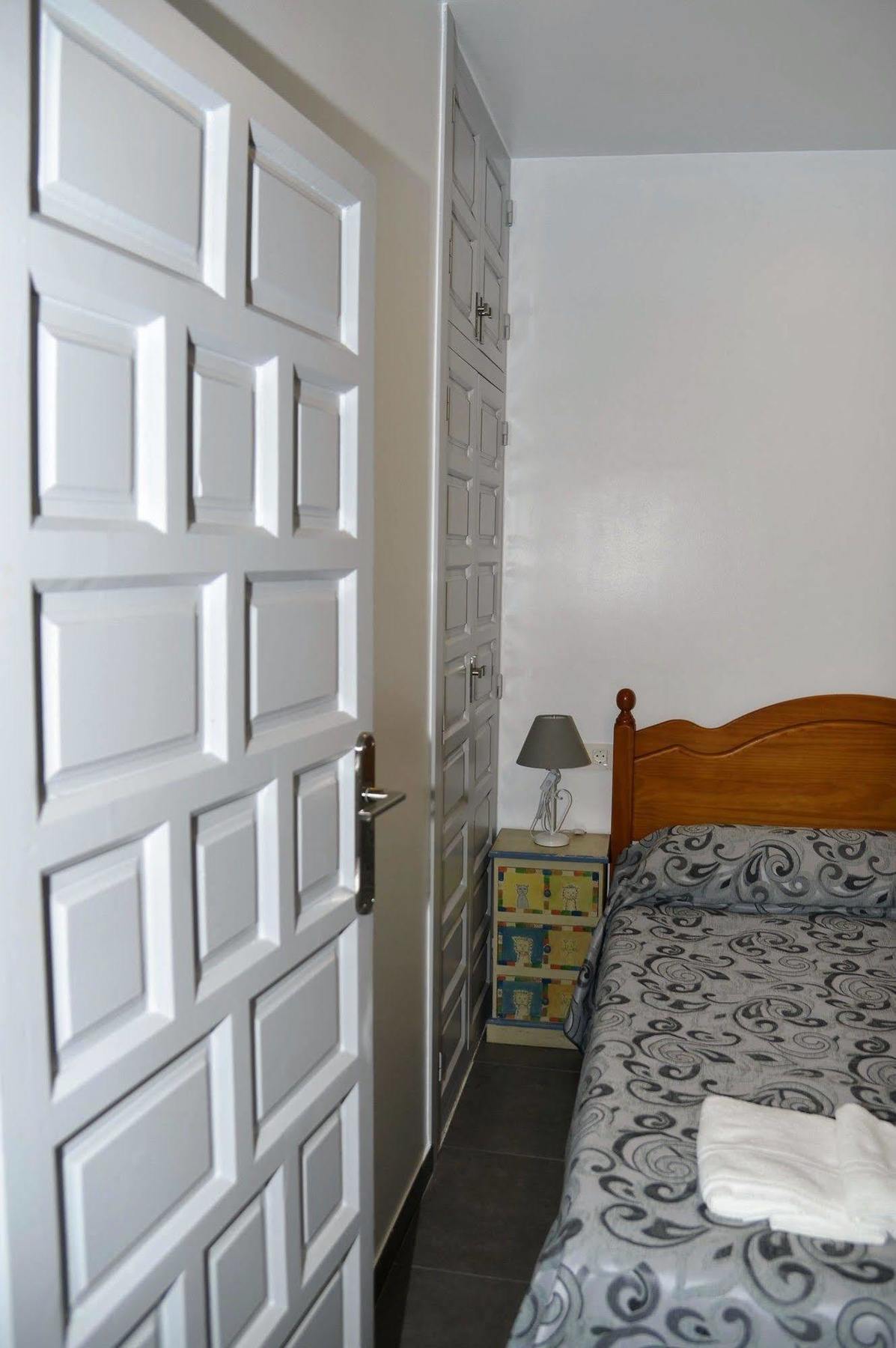 Apartamentos El Galan II カルボネラス エクステリア 写真