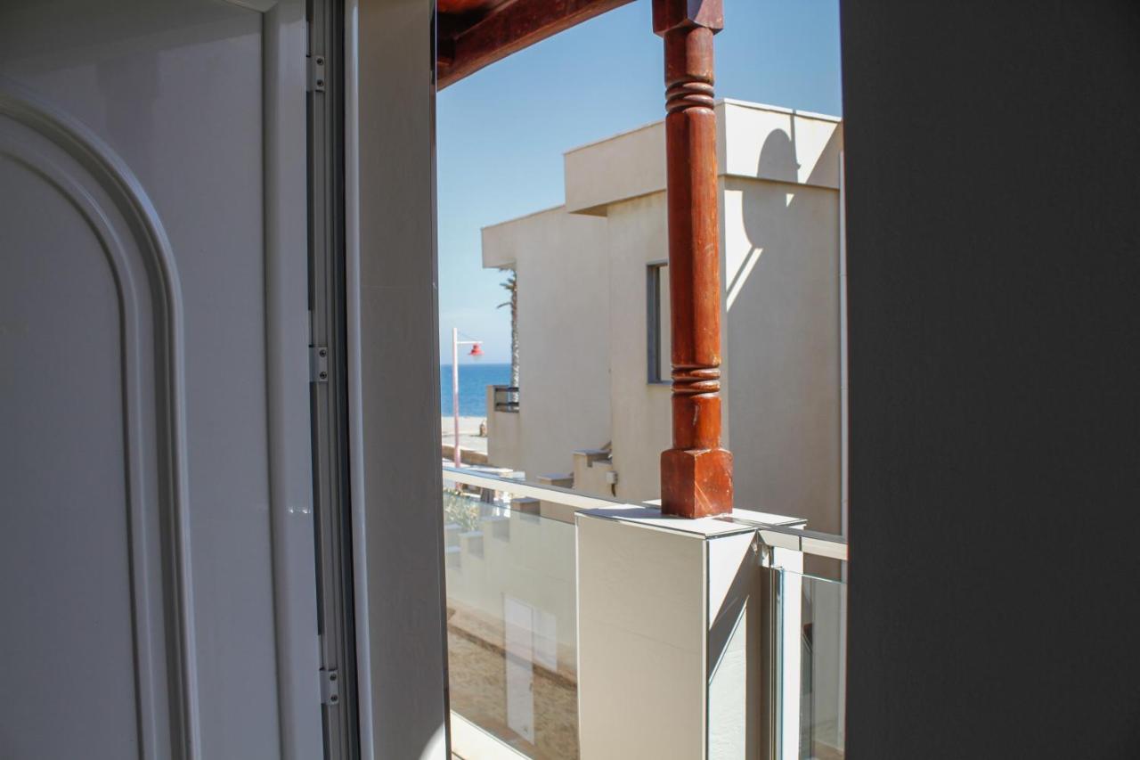 Apartamentos El Galan II カルボネラス エクステリア 写真